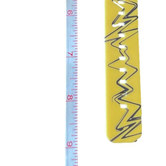 ⭐️ Pokemon Nintendo Pika Accutime Watch Yellow Digital Wristwatch Light Up - Picture 6 of 6